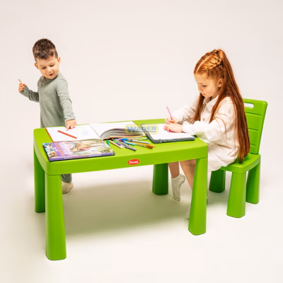 Детский стол и стул с накладкой для игры + 2 набора конструкторов. Doloni 04660/2