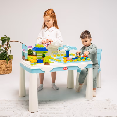 Детский стол и стул с накладкой для игры + 2 набора конструкторов. Doloni 04660/7